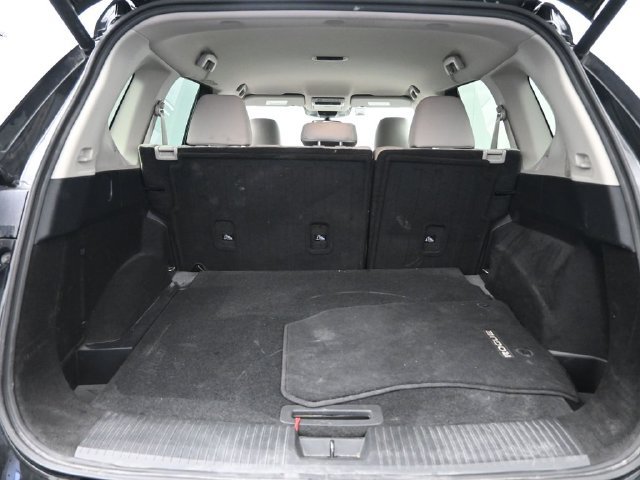 Used 2025 Nissan Rogue SV AWD/4WD image 29