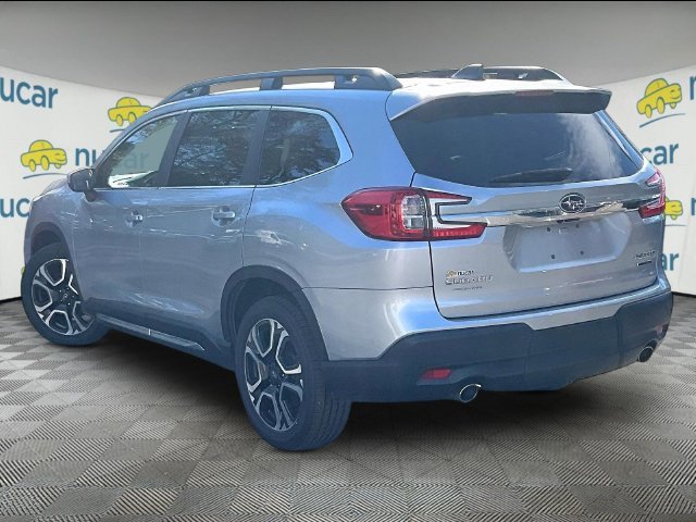 Used 2023 Subaru Ascent Limited AWD/4WD image 2