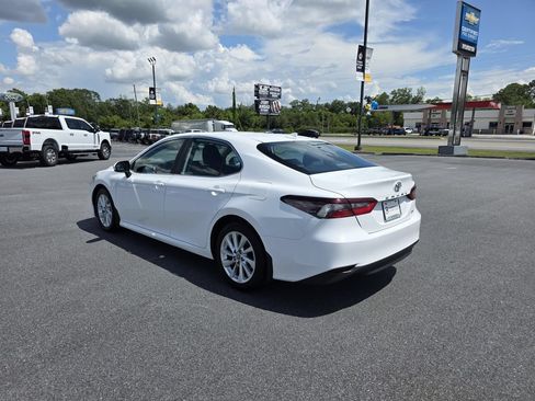 Used 2024 Toyota Camry LE FWD image 3