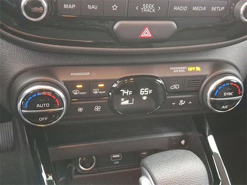 Used 2025 Kia Soul S image 16