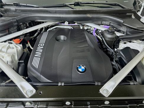 Used 2024 BMW X5 xDrive40i image 9