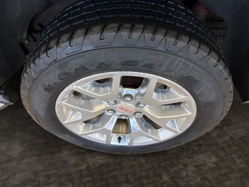 Used 2017 GMC Yukon SLT w/ Open Road Package AWD/4WD image 78