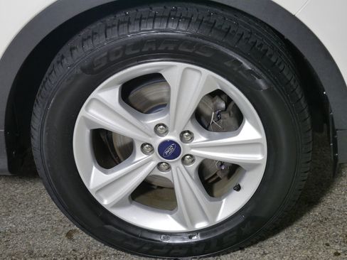 Used 2015 Ford Escape SE FWD image 15