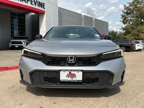 Used 2025 Honda Civic Sport image 3