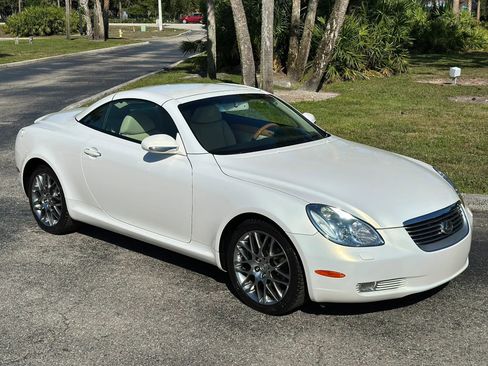 Used 2003 Lexus SC 430 Convertible RWD image 2