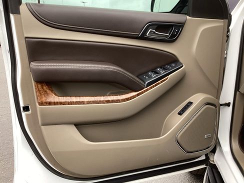 Used 2019 Chevrolet Suburban Premier image 37
