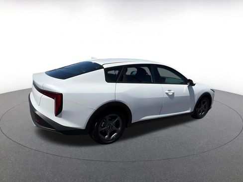 Used 2025 Kia K4 FWD image 14