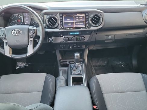 Used 2021 Toyota Tacoma TRD Sport image 11