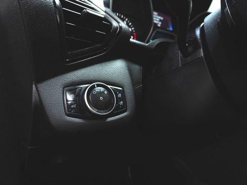 Used 2017 Ford Escape Titanium image 24