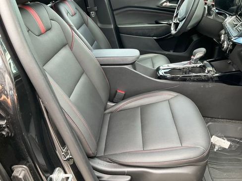 Used 2024 Chevrolet Trax RS w/ Driver Confidence Package image 10