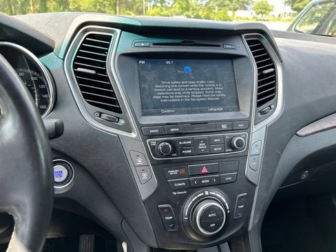 Used 2018 Hyundai Santa Fe Sport w/ Cargo Package FWD image 17
