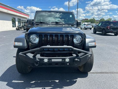 Used 2019 Jeep Wrangler Unlimited Sport S AWD/4WD image 2