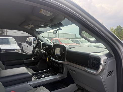 Used 2022 Ford F150 XLT w/ Trailer Tow Package AWD/4WD image 9