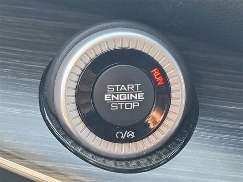 Used 2023 Jeep Wagoneer L Series II image 26