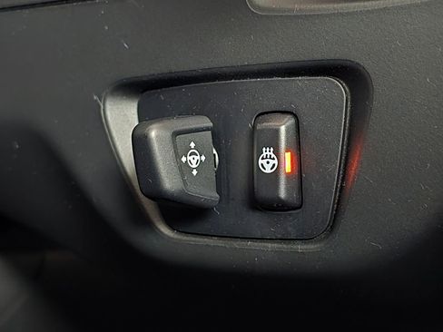 Used 2016 BMW 750i xDrive image 36