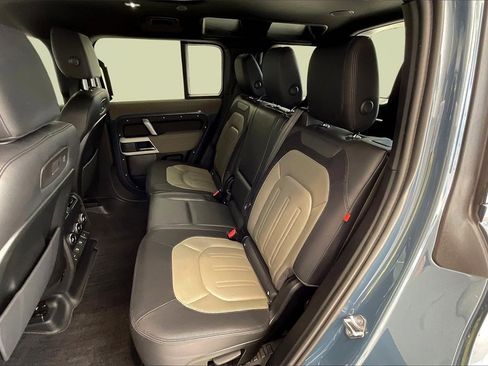 Used 2022 Land Rover Defender 110 X-Dynamic SE image 26