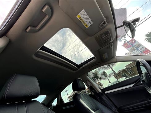 Used 2018 Honda Civic EX-L image 22