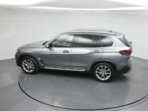 Used 2024 BMW X5 xDrive40i AWD/4WD image 45