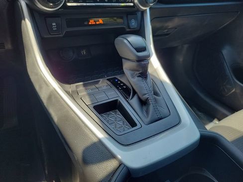 Used 2025 Toyota RAV4 XLE w/ Convenience Package FWD image 20