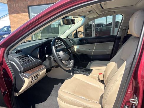Used 2019 Subaru Outback 2.5i Limited AWD/4WD image 9