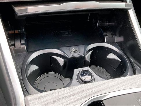 Used 2026 BMW 330i Sedan w/ M Sport Package image 36