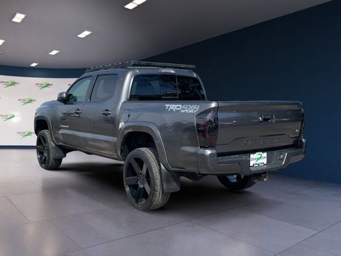 Used 2021 Toyota Tacoma TRD Sport AWD/4WD image 6