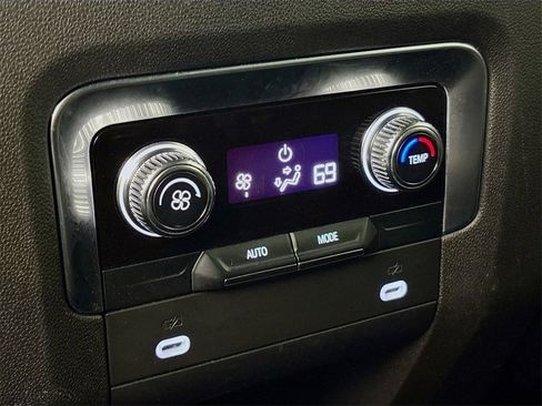 Used 2021 GMC Yukon SLT image 27