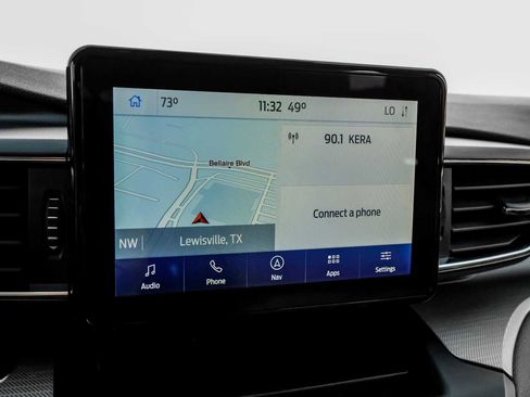 Used 2020 Ford Explorer XLT w/ Equipment Group 202A image 27