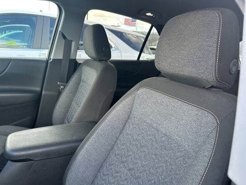 Used 2024 Chevrolet Equinox LT image 12