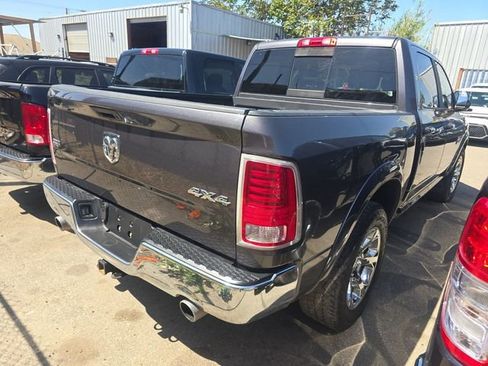 Used 2017 RAM 1500 Laramie AWD/4WD image 3