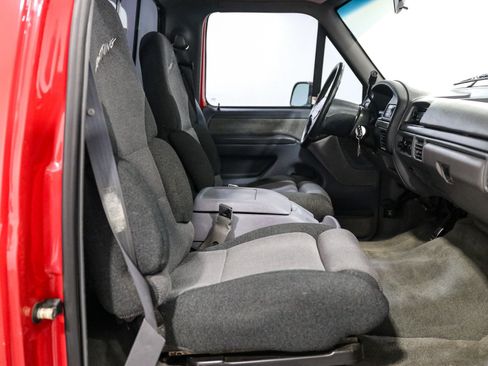 Used 1993 Ford F150 Lightning RWD image 14