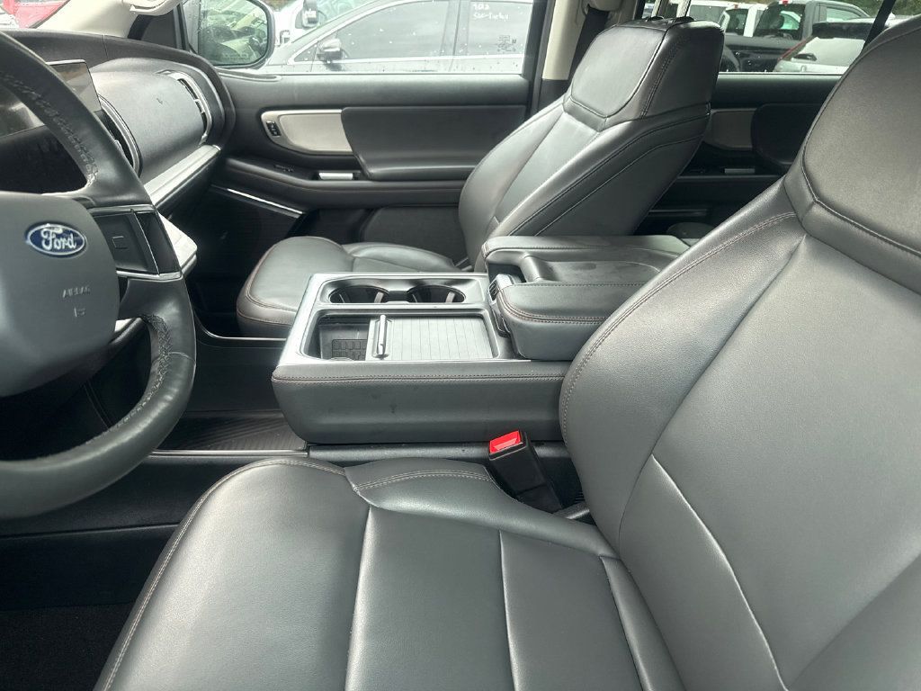 Used 2025 Ford Expedition Active AWD/4WD image 10