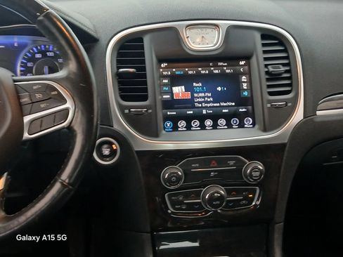 Used 2017 Chrysler 300 C AWD/4WD image 26