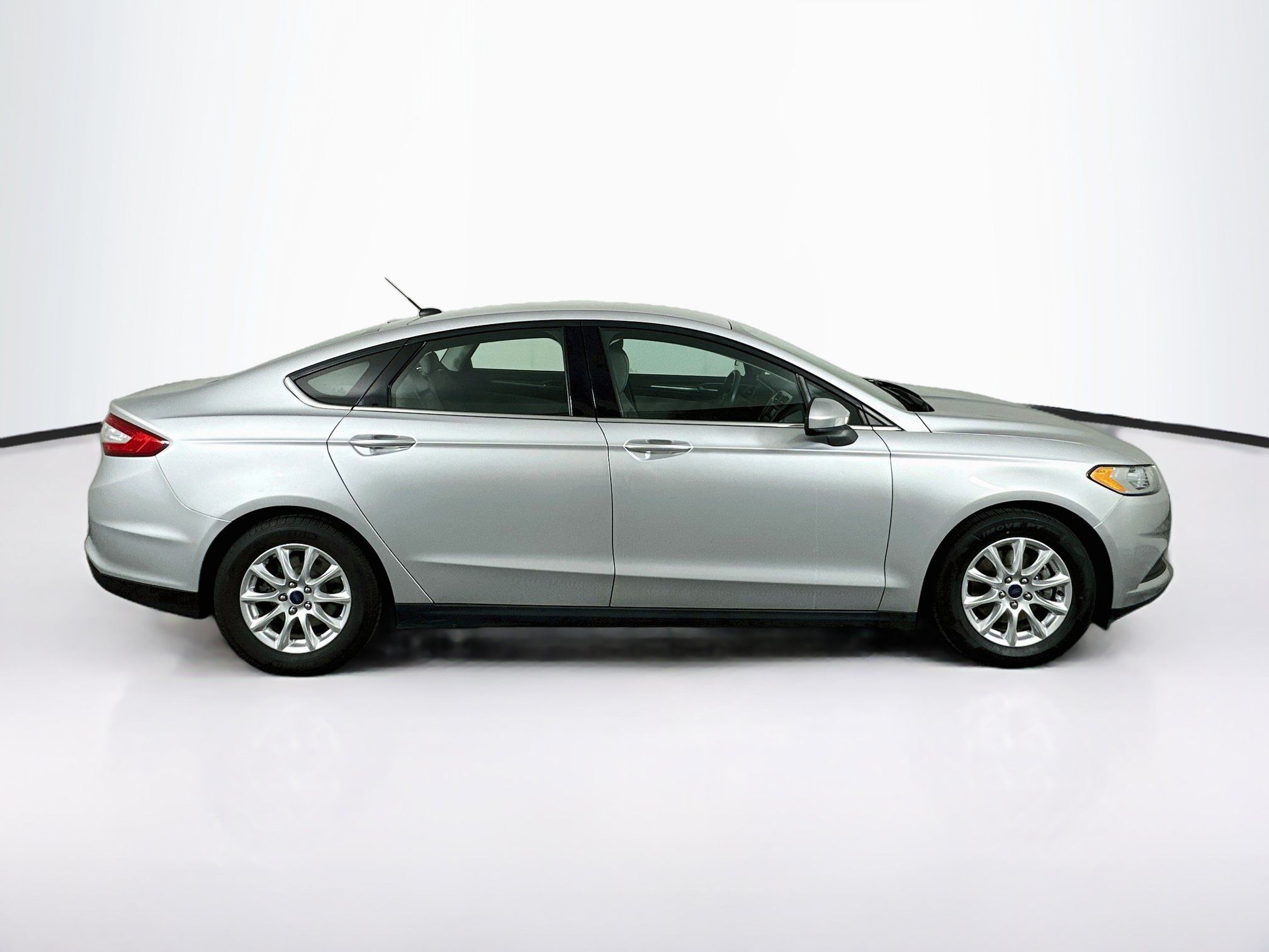 Used 2016 Ford Fusion S FWD image 10