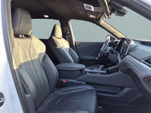 Used 2024 Lexus TX 500h AWD w/ Technology Package image 26