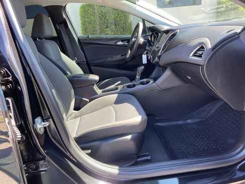 Used 2019 Chevrolet Cruze LS image 20