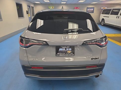 Used 2025 Honda HR-V Sport image 7