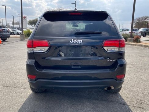 Used 2021 Jeep Grand Cherokee Laredo X image 6