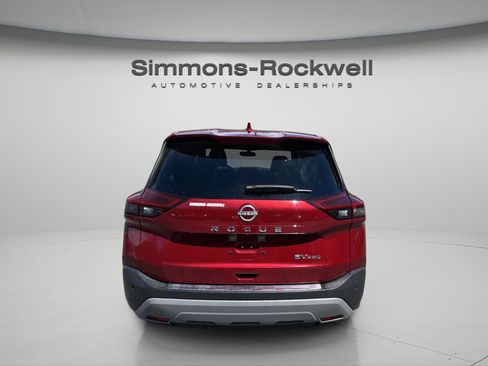 Used 2023 Nissan Rogue SV image 6