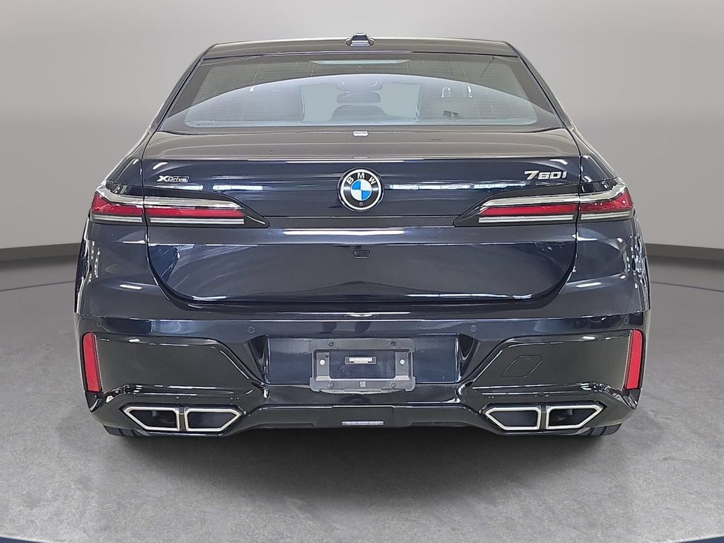 Certified 2023 BMW 760i xDrive AWD/4WD image 8