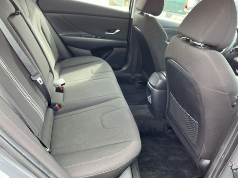 Used 2025 Hyundai Elantra SEL FWD image 30