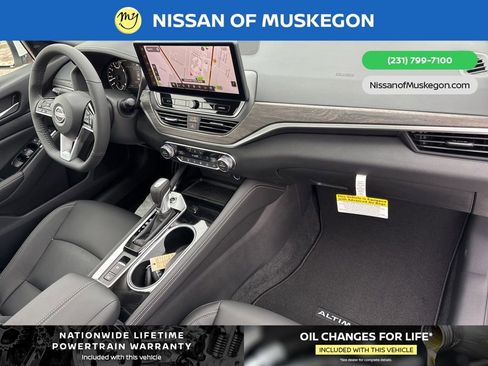 New 2025 Nissan Altima 2.5 SL image 29