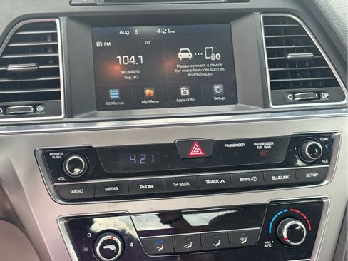 Used 2016 Hyundai Sonata SE w/ Cargo Package FWD image 6