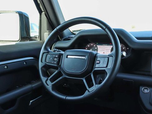 Used 2024 Land Rover Defender 110 X-Dynamic SE AWD/4WD image 21