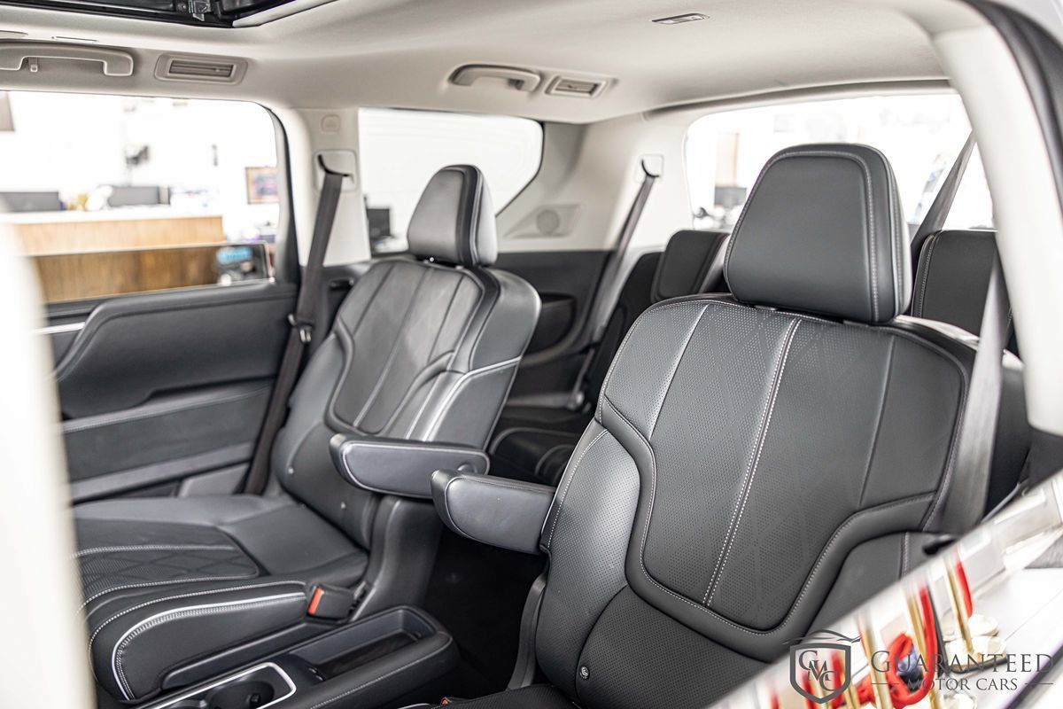 Used 2025 INFINITI QX80 Sensory AWD/4WD image 31