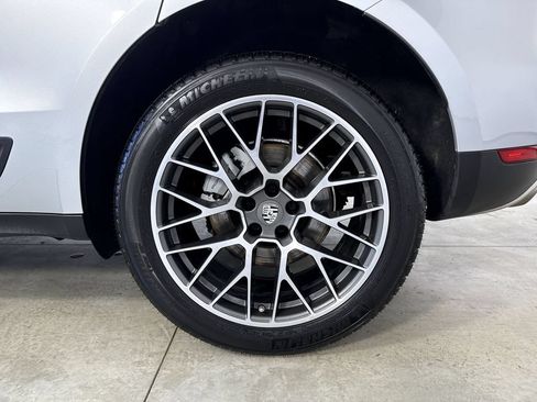 Certified 2018 Porsche Macan S AWD/4WD image 14