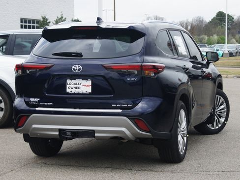 Used 2026 Toyota Highlander Platinum AWD/4WD image 12