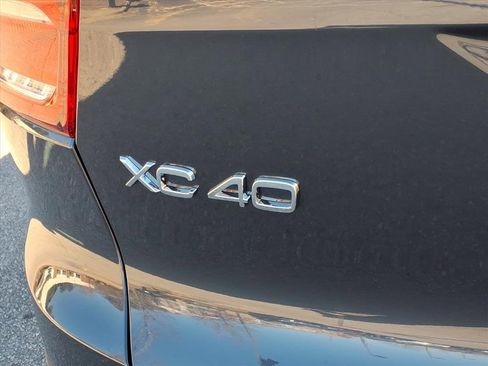 New 2026 Volvo XC40 B5 Ultra w/ Protection Package Premier image 5