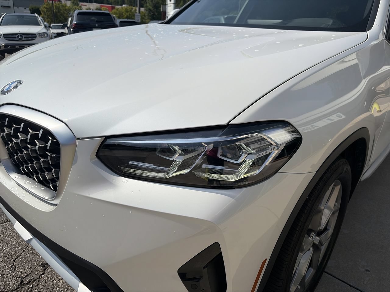 Certified 2025 BMW X4 xDrive30i AWD/4WD image 11