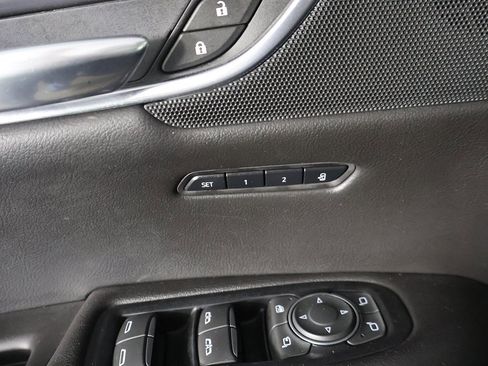 Used 2019 Cadillac XT5 Luxury image 32